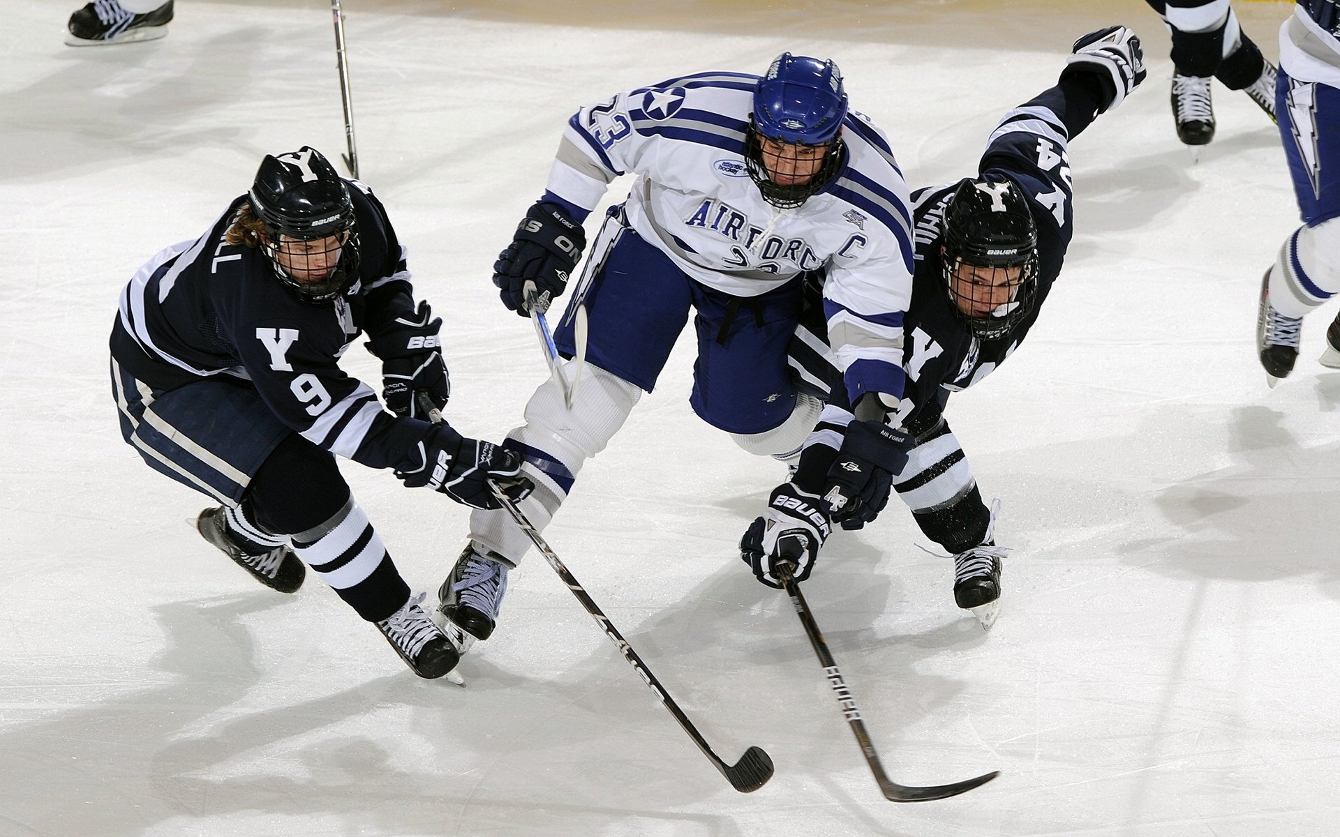 “智能裁判系统在中超首次应用，保障比赛公平公正”，人工智能足球裁判