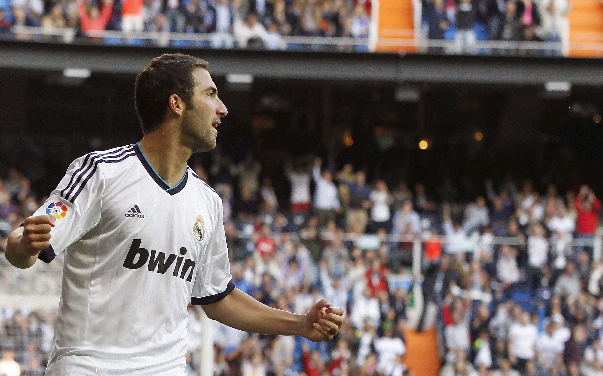 巴萨控球占优，逐步蚕食对手防线直至取胜，巴萨控球率达81%